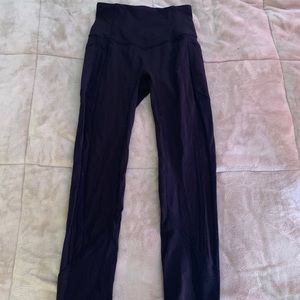 lululemon athletica Pants - Lululemon crop pant PERFECT CONDITION lululemon athletica Pants - Lululemon crop pant PERFECT CONDITION